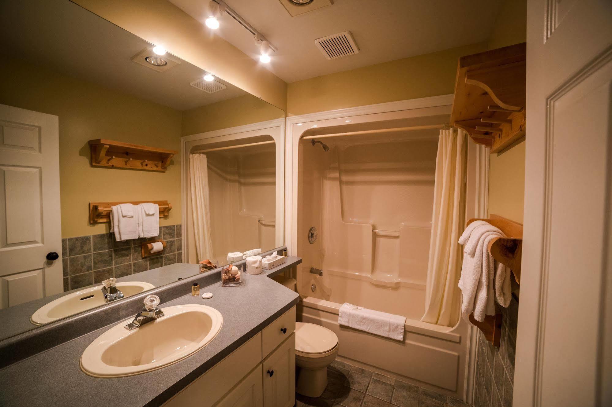Marblewood Village Resort Steady Brook 외부 사진